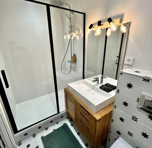 Petit Loft En Centre Historique 아파트 *